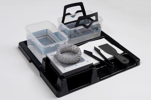The Form Finish Kit includes a finishing tray and a set of accessories to make part finishing easy for users. (Source: Formlabs)