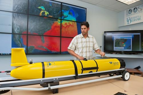 An underwater robot based on the Slocum glider is tracking sand tiger sharks to help researchers understand shark migration patterns and behavior as it happens.   (Source: University of Delaware)
