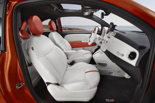 The hatchback design of the Fiat 500e seats two in the front and two in the rear.   (Source: Chrysler Group)