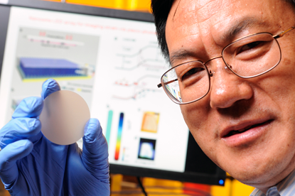Professor Zhong Lin Wang of the Georgia Institute of Technology has developed a sensor that converts mechanical pressure directly into an optical image.
(Source: Georgia Tech)