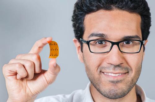 Postdoctoral researcher Alaa Abdellah at the Technische Universitat Munchen (TUM, Munich) shows a flexible carbon nanotube-based gas sensor developed there.
SOURCE: Credit: U. Benz/TUM