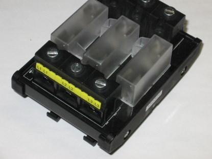 Figure 4. Connectors capable of carrying 100 amps -- imagine what the tracks look like! (Click here to see a larger image.)