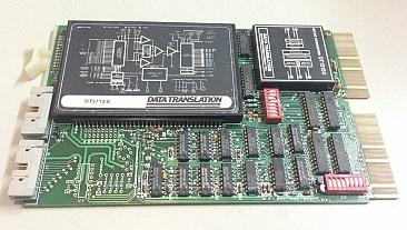 An early Data Translation product, the DT2762 data acquisition card for the QBus. Its acquisition hardware is built from discrete components housed in a module on the board.