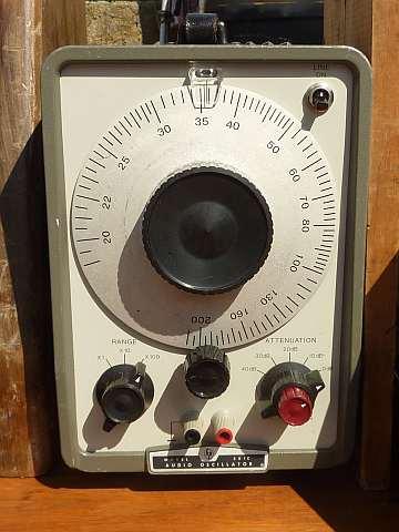 Antique Electronics Autopsy: 1950s Eico Oscilloscope Model 425 - EE Times