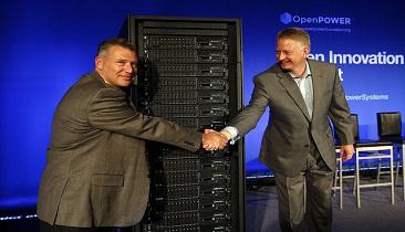 IBM's Tom Rosamilia (left) and Doug Balog (right) revealthe company's Power 8 systems.(Source: Monica Davey/IBM)