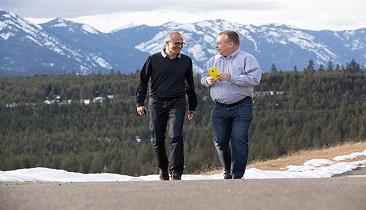 Microsoft CEO Satya Nadella (left) and Executive Vice President of Nokia Devices & Services Group Stephen Elop share a moment together. (Source: Microsoft)