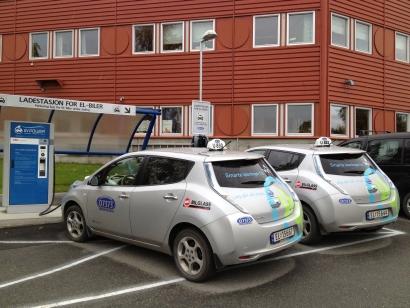 The most comprehensive study yet to identify different sources of electromagnetic fields in electric cars has found no danger from exposure to such fields to drivers or passengers.
(Source: Trondheim kommune)