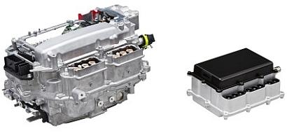 Hybrid vehicle PCUs fitted with SiC power semiconductors (right) are expected to be much smaller than those usingtraditional silicon power semiconductors (left).(Source: Toyota)