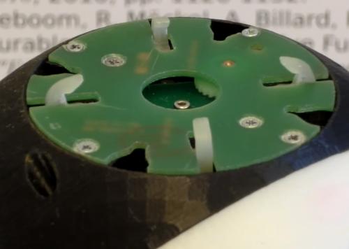 Retractable grippers allow Roombots to self-assemble into different shaped furniture pieces. (Source: EPFL)