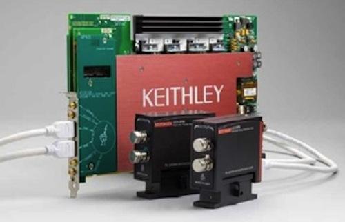 Model 4225-PMU ultra-fast I-V module and two model 4225-RPM remote amplifier/switch modules.