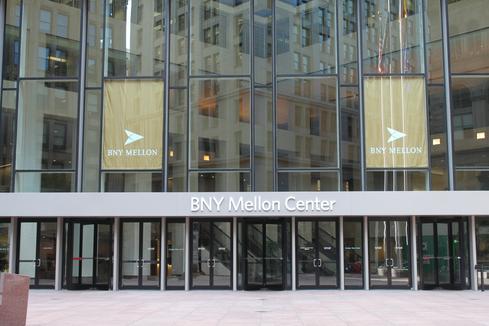 BNY Mellon BNY Mellon earned the Top Companies for Women Technologists award from ABI in 2015. Its high female representation across all levels and its career advancement track for technical individual contributors landed the bank in this year's top slot in the ABI report, as did its high representation of women in senior and executive roles. Women make up 44% of BNY Mellon's global workforce, and 52% of women are in leadership positions. The bank encourages a culture of inclusion through four sponsored Affinity Networks, which offer an average of 40 events and programs per month focused on initiatives like mentoring, networking, community outreach, and professional skills development. One such group, the Women's Initiatives Network, has served as a global resource for the professional development of female BNY Mellon employees since 2009. (Image: Daveynin via Wikimedia Commons)  